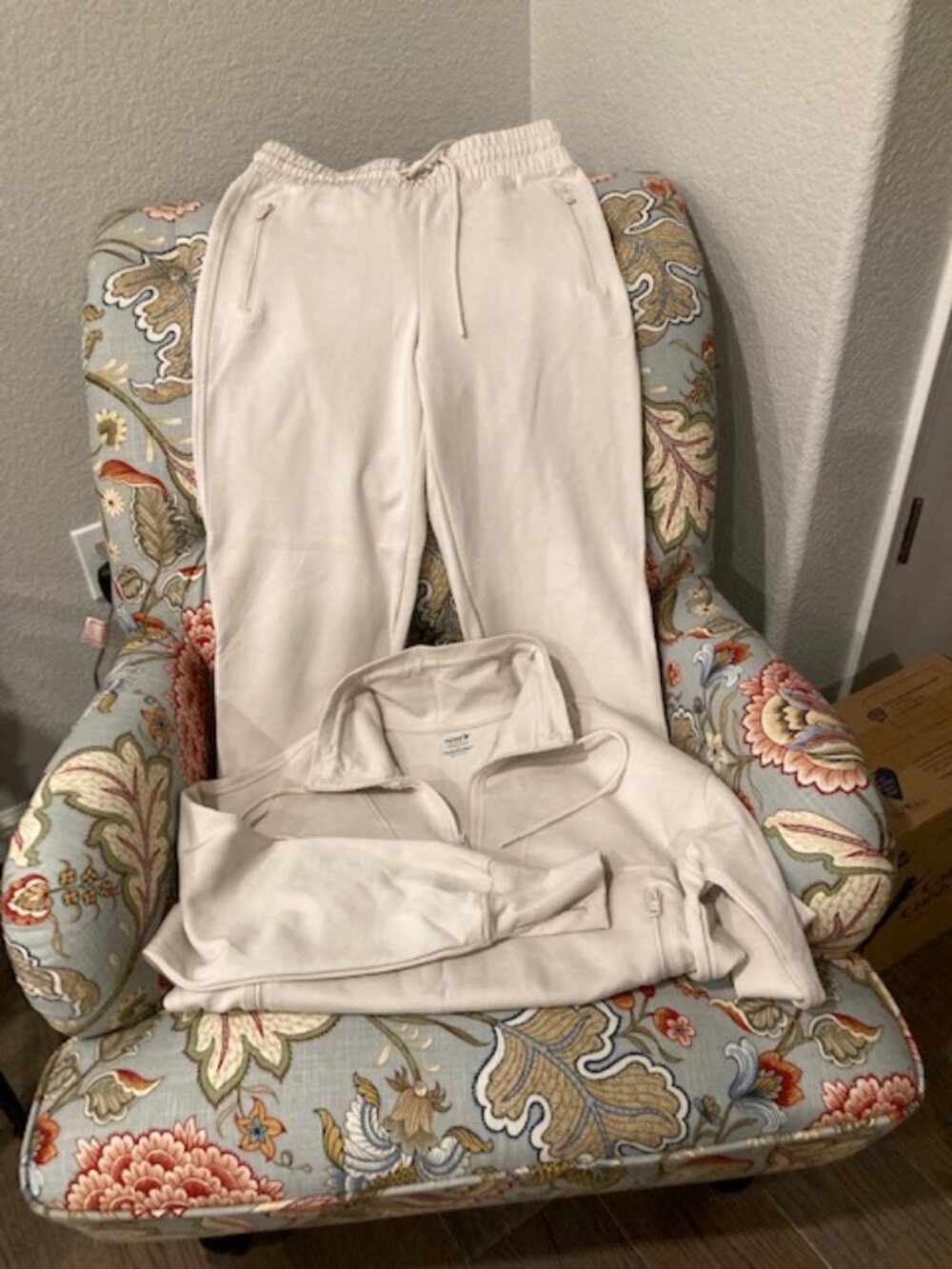 Old Navy Athleisure - Selling as a Set